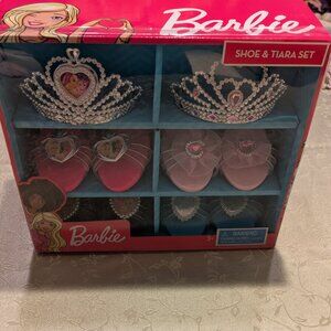 Barbie shoes and tiaras dress up set,(2tiaras,4 pr slides) brand new